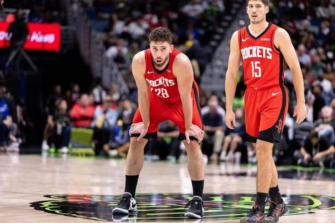 火箭骑士锁定季后赛 西部第三争夺战白热化