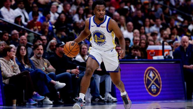 湖人终结三连败大胜勇士 克莱尔伤退勇士阵容告