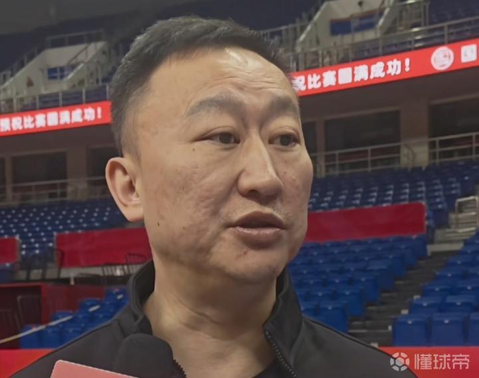 青岛男篮迎战北京队 刘维伟谈季后赛备战与新援